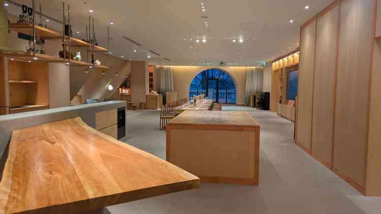 比較的少人数でも開催可能のメゾンと呼ばれる披露宴会場。避暑地の別荘のような内装でした。