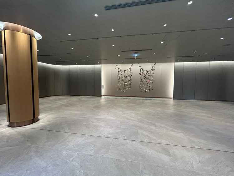 儀式殿手前のホール