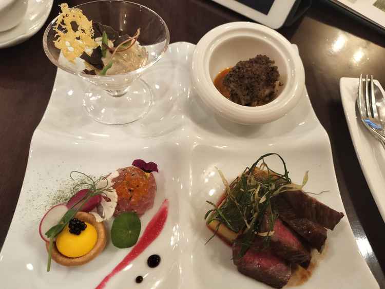 ワンプレートの試食。4式場見学しましたが、ずば抜けて美味しかったです。決め手の一つになりました。
