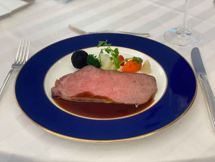 ホテル名物のロースビーフの写真