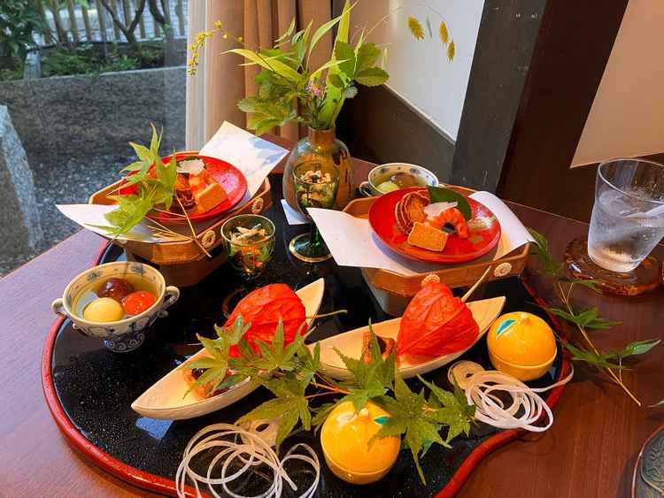 試食で頂いたお料理の一部です。一品一品が全て美味しかったです。また、縁起物も散りばめられていました。