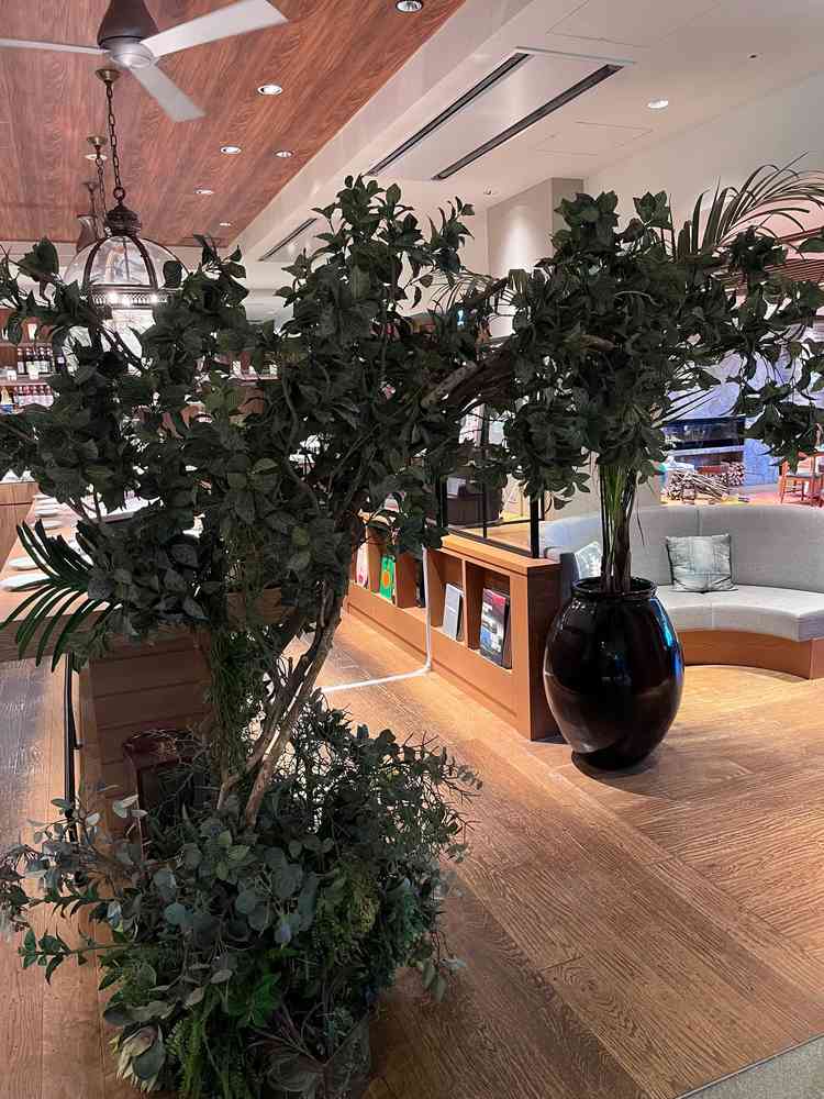 ウェルカムスペースから披露宴会場への入り口写真。このスペースも自由に飾り付けできるのが魅力的でした。