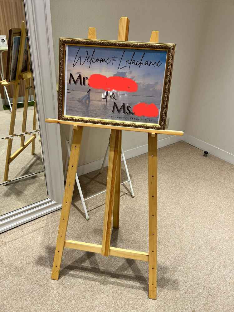 挙式会場前にスタッフさんが私たちの名前をいれて作成してくださりました！