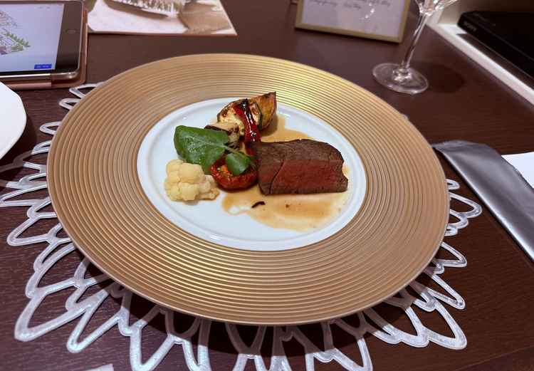 肉料理を試食させていただいたのですが、ゲストの方にも自信を持って食べていただける美味しさでした。