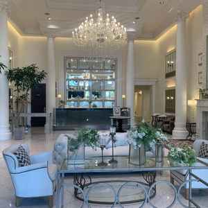 上品なエントランスでした