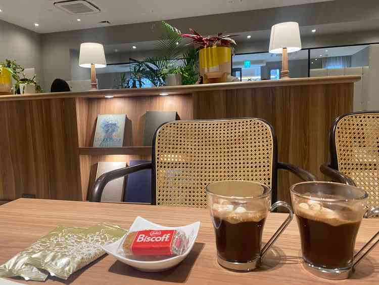 ブライダルフェア開始すぐに案内された座席にて期間限定のホットドリンクをいただきました。