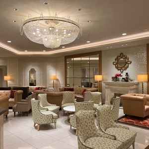 挙式前の待合所も広くて椅子がたくさんありゆっくり出来ます。