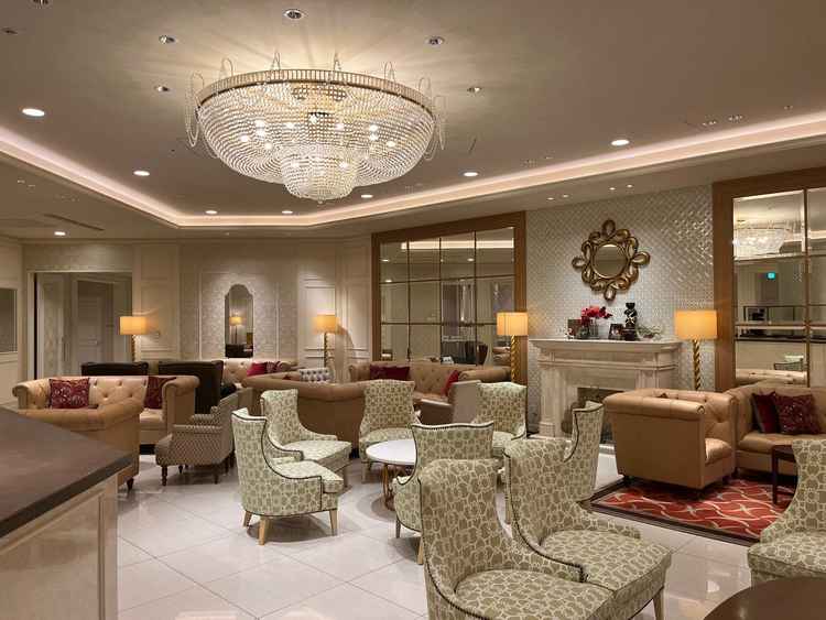 挙式前の待合所も広くて椅子がたくさんありゆっくり出来ます。