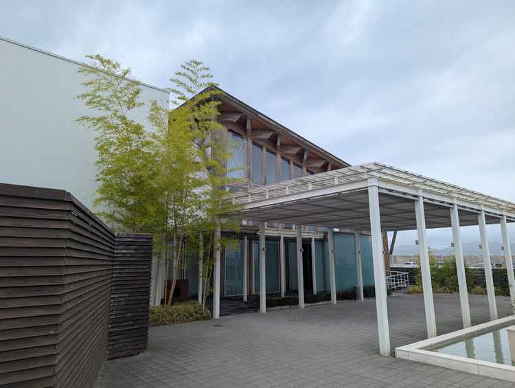 披露宴会場　瑠璃　外観