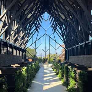 木の香りがするチャペルです。森を連想させる雰囲気が素敵でした。