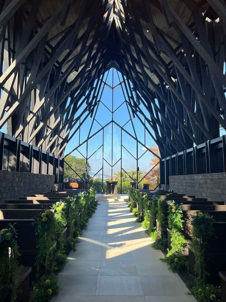 木の香りがするチャペルです。森を連想させる雰囲気が素敵でした。