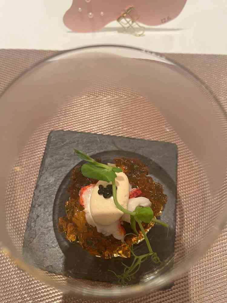 気やピアとホタテの料理めっちゃ美味しくて良かったです見栄えにもいいなあと思いました美味しくて見栄えき