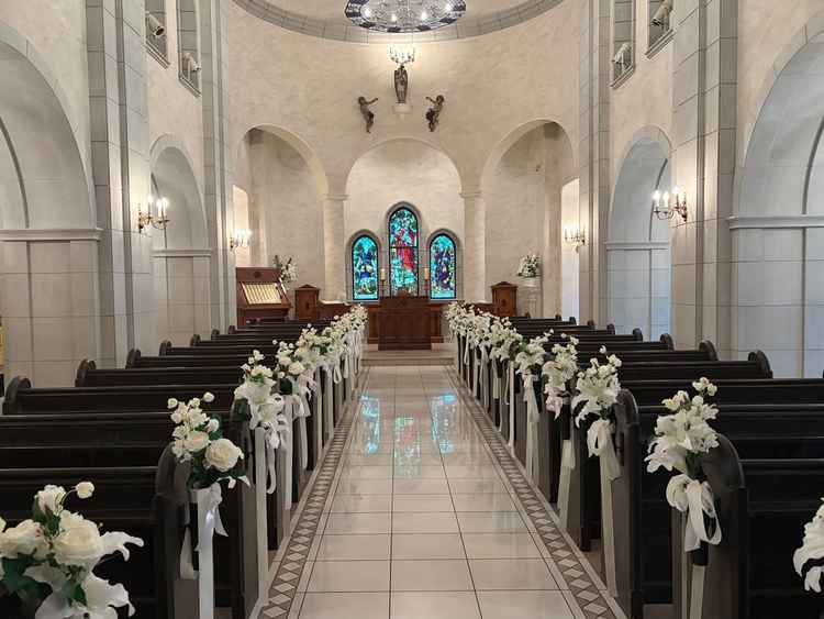 神聖な空気が漂うチャペル。まるで本物の教会にいるような体験が出来る場所だと感じました。