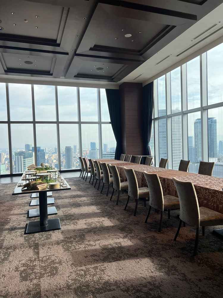 披露宴会場に併設されているレストランの会場です。