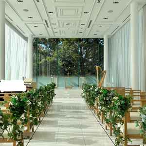 チャペルの雰囲気は緑がとても映える素敵なチャペルでした。