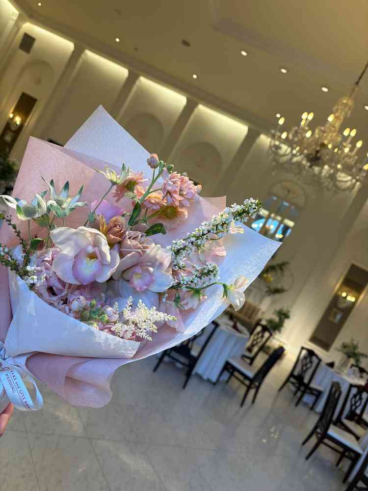 フラワープランナーさんに素敵なブーケをデザインしてもらいました。