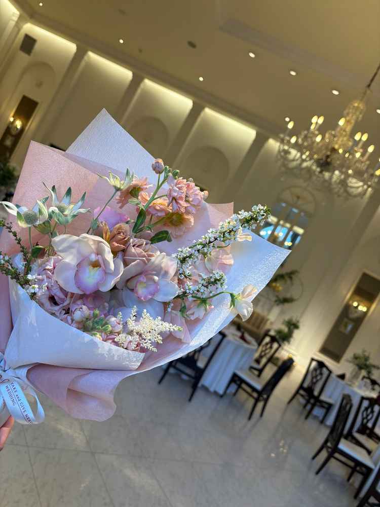 フラワープランナーさんに素敵なブーケをデザインしてもらいました。