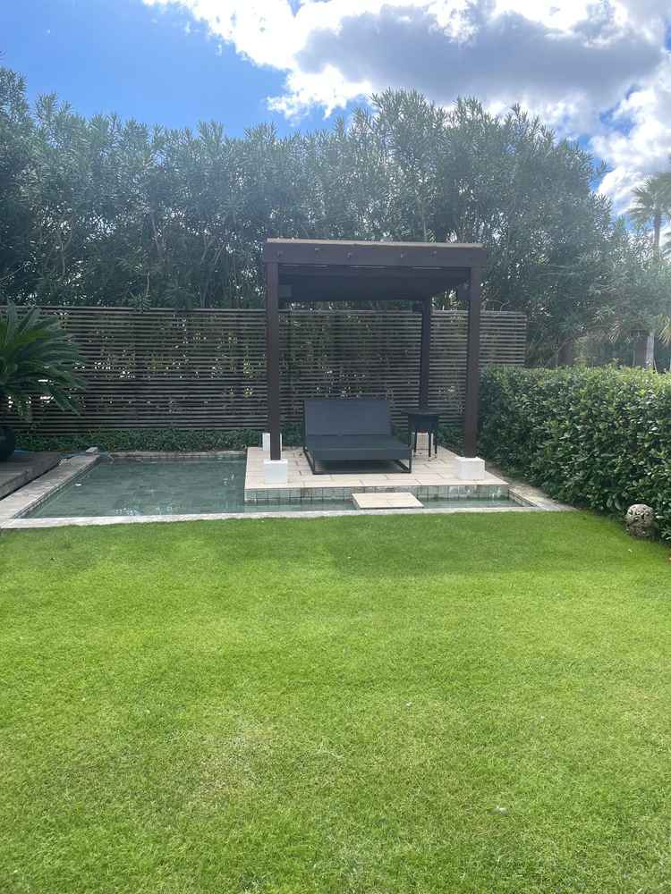 披露宴会場の庭がとても素敵だった。とても絵になると思う。