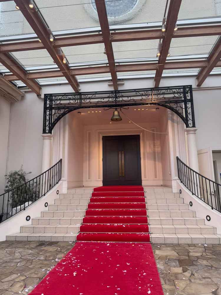 フラワーシャワーができる中庭には、屋根もついているため、雨であっても外に出れると思いました。