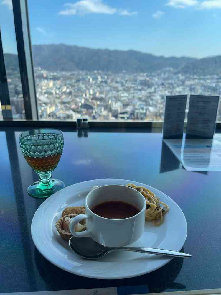 ビュッフェたべさせてもらった