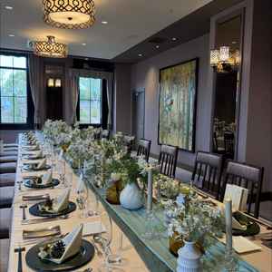 披露宴会場（スイート）です。一番コンパクトな会場ということで、20名にはちょうど良い印象でした。