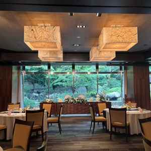 披露宴会場のマグノリア。緑が綺麗で落ち着く雰囲気。