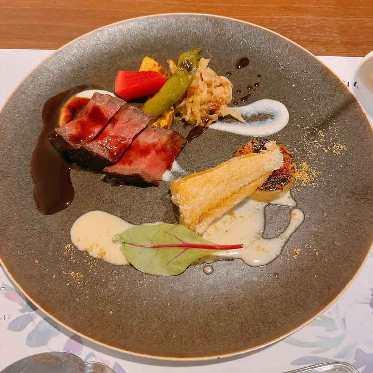 お料理がすごく美味しかったです。お箸で食べられるので、祖母やお子さんたちにも食べやすそうでした。