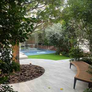 待合室と挙式場にも繋がるガーデン。