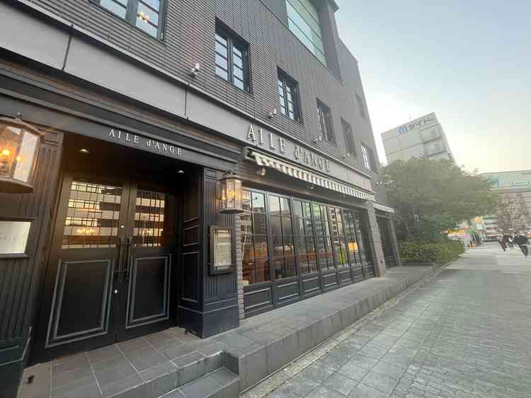 入り口は2つあり、他の結婚式の方たちとバッティングすることはない作りになっていた。