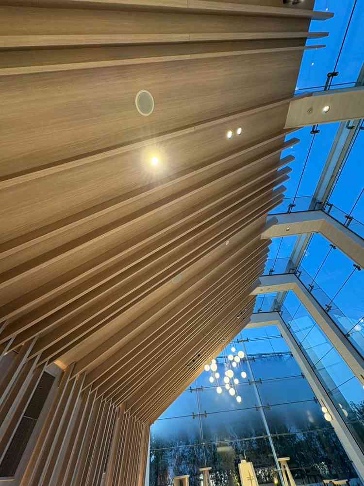 チャペルの高い天井