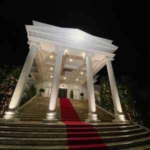 印象に残る大階段、近くでみるとさらに迫力がありました。