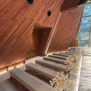 チャペルの司会の立ち位置(邪魔にならない)