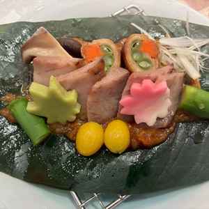 試食会では1人一皿づつ提供されました。和食・フレンチから選べました。2人でシェアできました。