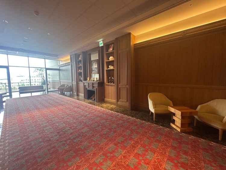 各披露宴会場の隣にある廊下は、とても広くおしゃれで写真を撮ったり休憩するのも気分が上がりそうでした。