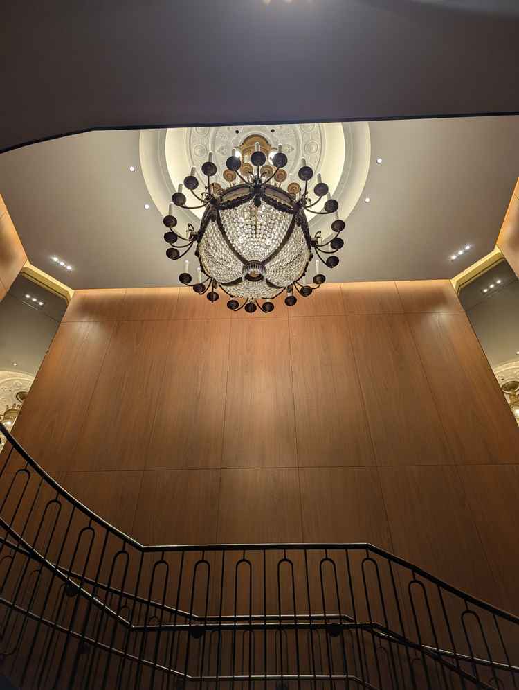 重要文化財のシャンデリア