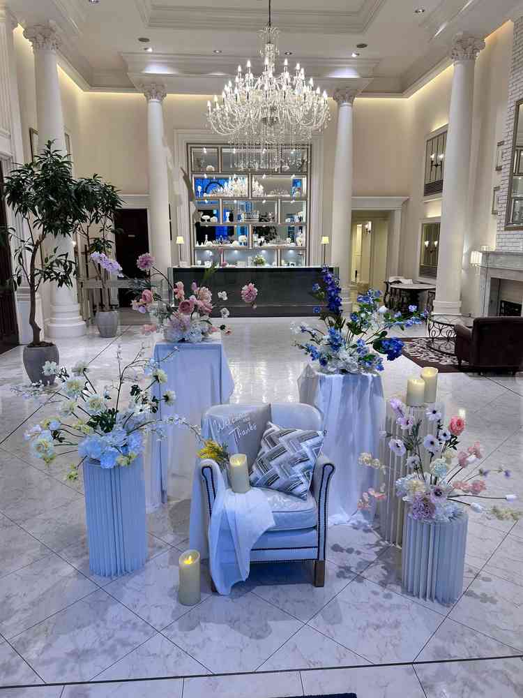 ロビー。広々していて、人数が多くても混雑しなそうだった。