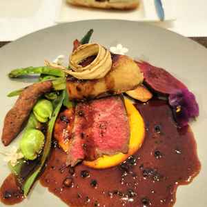 お料理はとても美味しく、更にこだわりがあれば自分たちオリジナルの料理を作れるそうです