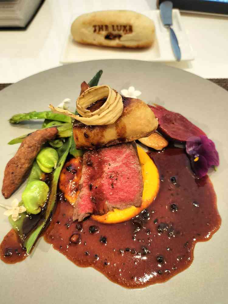 お料理はとても美味しく、更にこだわりがあれば自分たちオリジナルの料理を作れるそうです