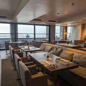 普段はレストラン。当日は待合室として利用できるとのこと