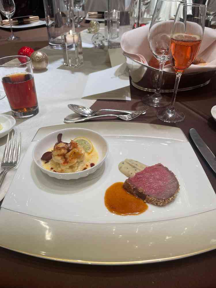 試食プレート。試食中次長やシェフがそれぞれ挨拶に来てくださり、皆さんとても親切でした