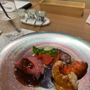 お料理はどれもとても美味しく、シェフとメニュー相談ができるのがとても魅力的だと思いました。