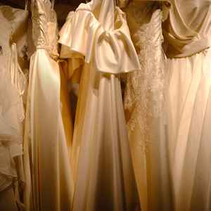 ウエディングドレスの所