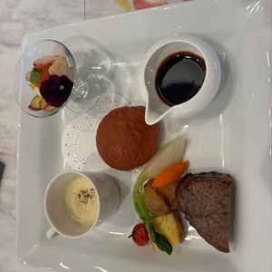 試食のメニューです。お腹が柔らかくてゲストに満足してもらえるなと感じました。