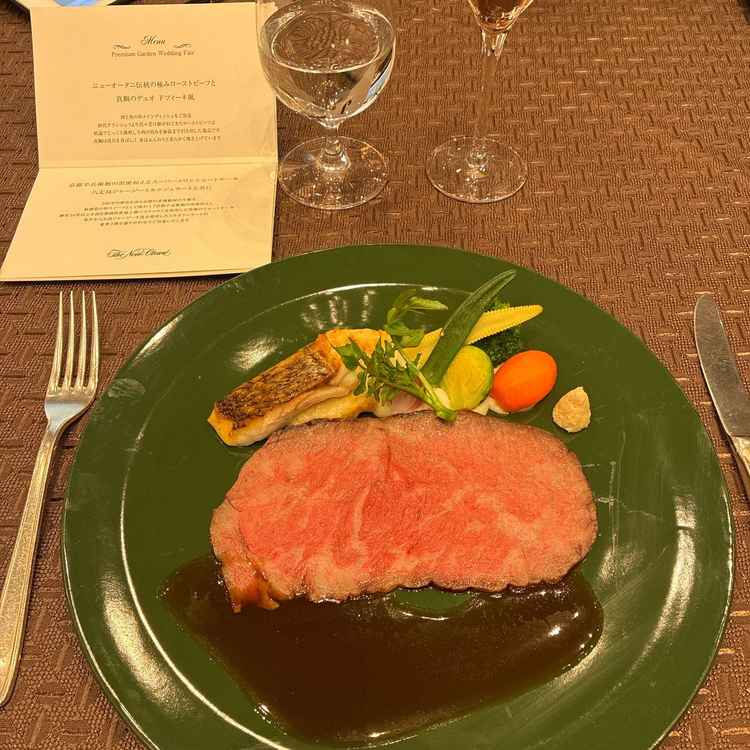 試食のローストビーフ。絶品でした。ゲストも大満足なはず。