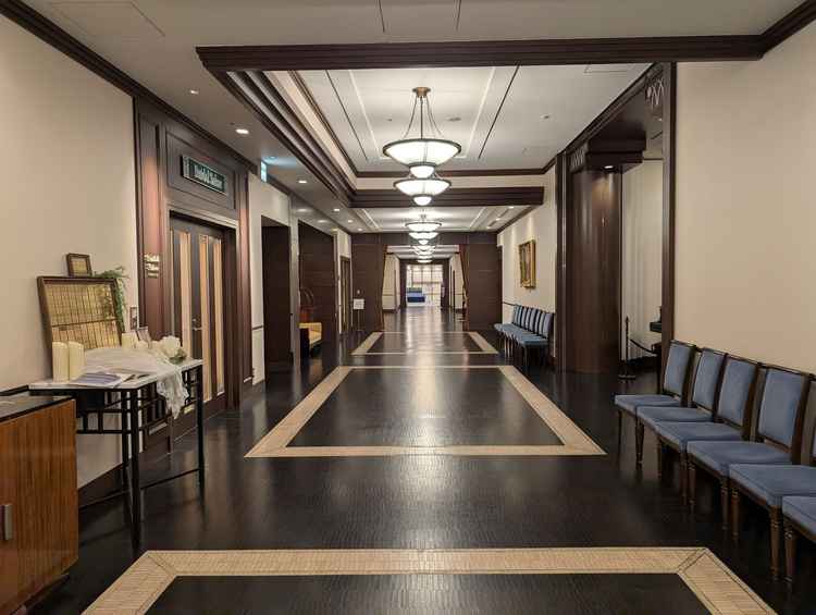 挙式会場などを移動する廊下