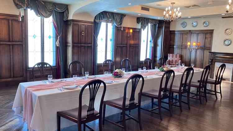 控え室に利用するとこの事でしたが、家具や雰囲気が落ち着いて、アンティーク調で素敵でした。