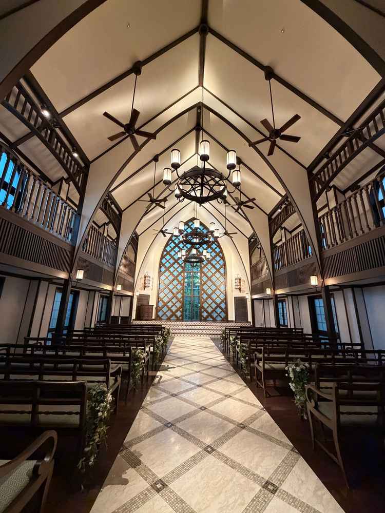 開放的で天井が広いチャペル。想像どおりとても良かった！