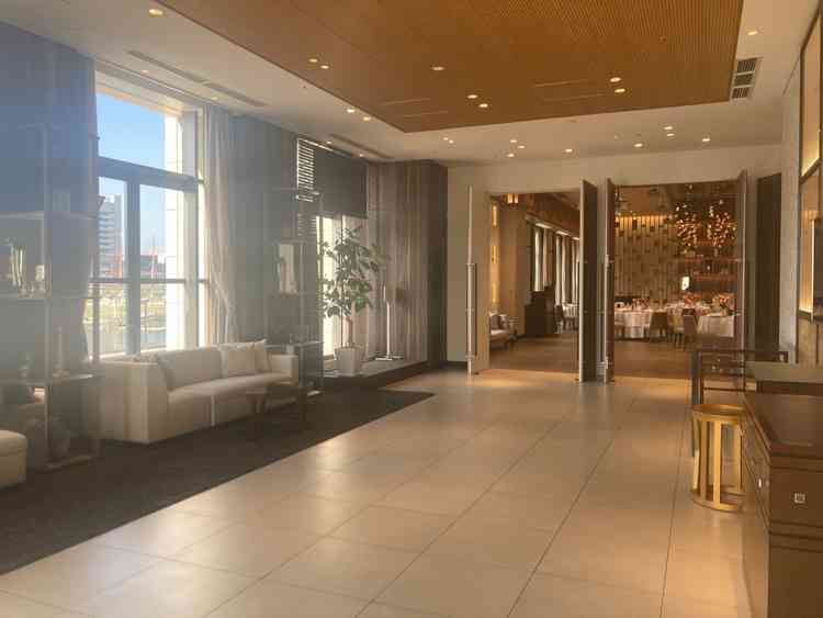 披露宴会場クラブの待合スペースです。