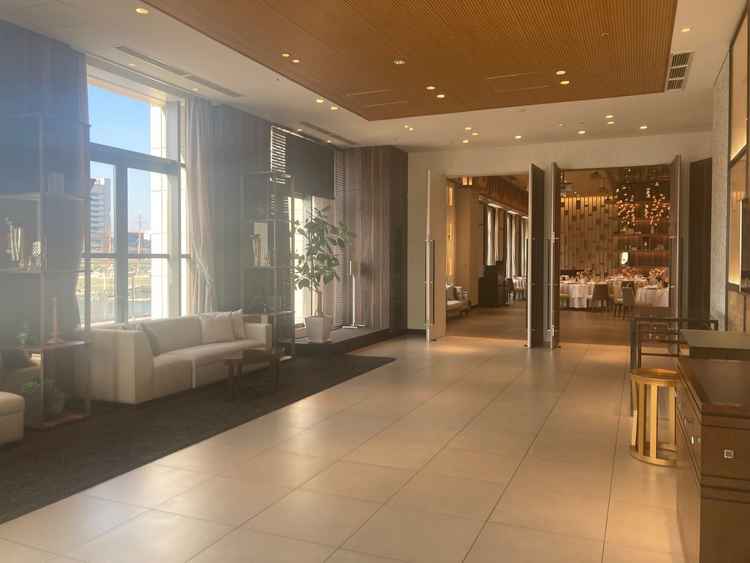 披露宴会場クラブの待合スペースです。