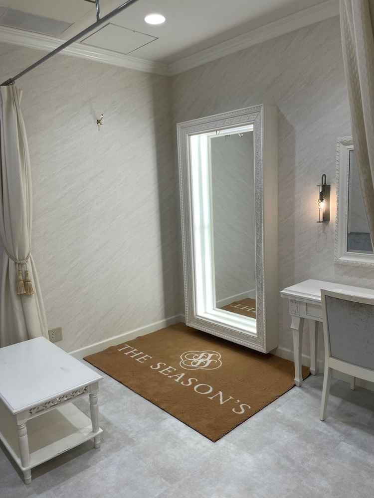 新婦の控室です。とても綺麗でした。